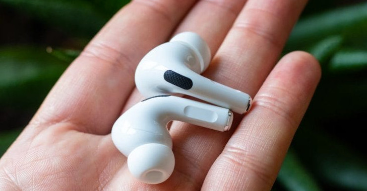 airpods pro with case